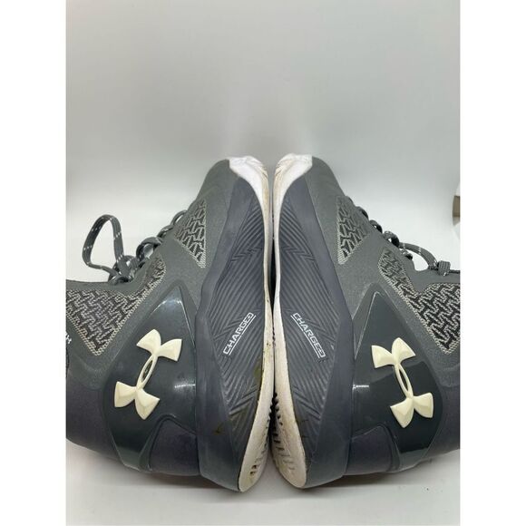 Under Armor Men's Clutchfit Drive
2 Basketball Shoe Graphite Mens Size 8 - Picture 8 of 12